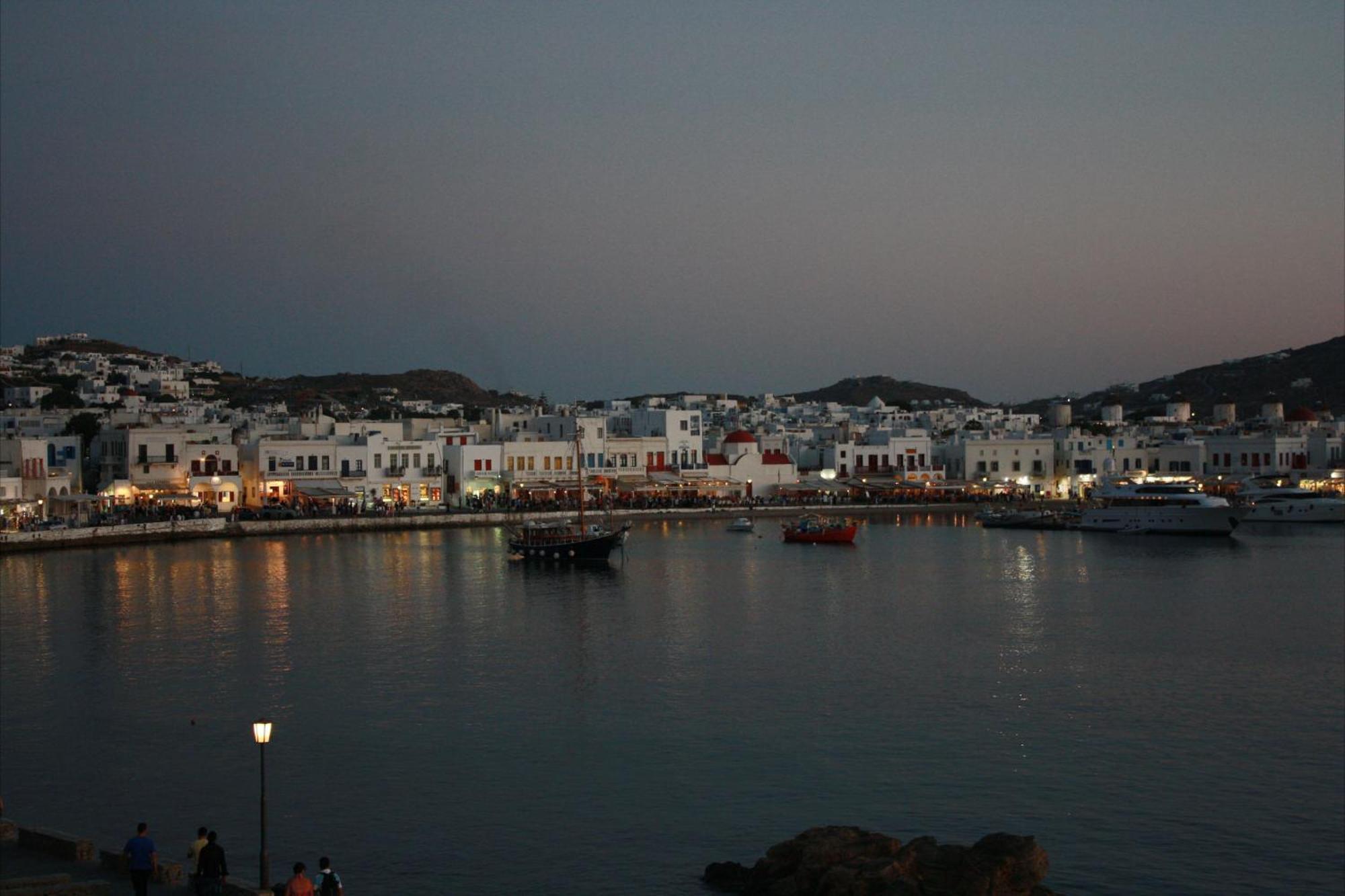 Starlight Luxury Studios Mykonos Town ภายนอก รูปภาพ